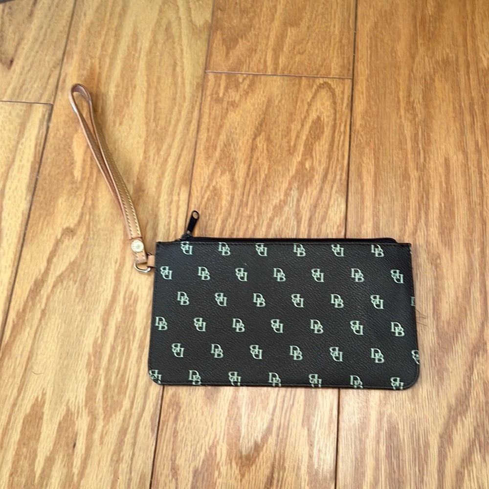 Dooney and Bourke wallet